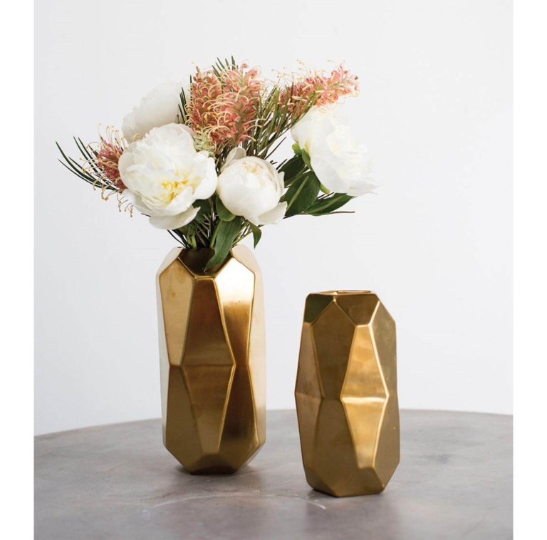 gold vase